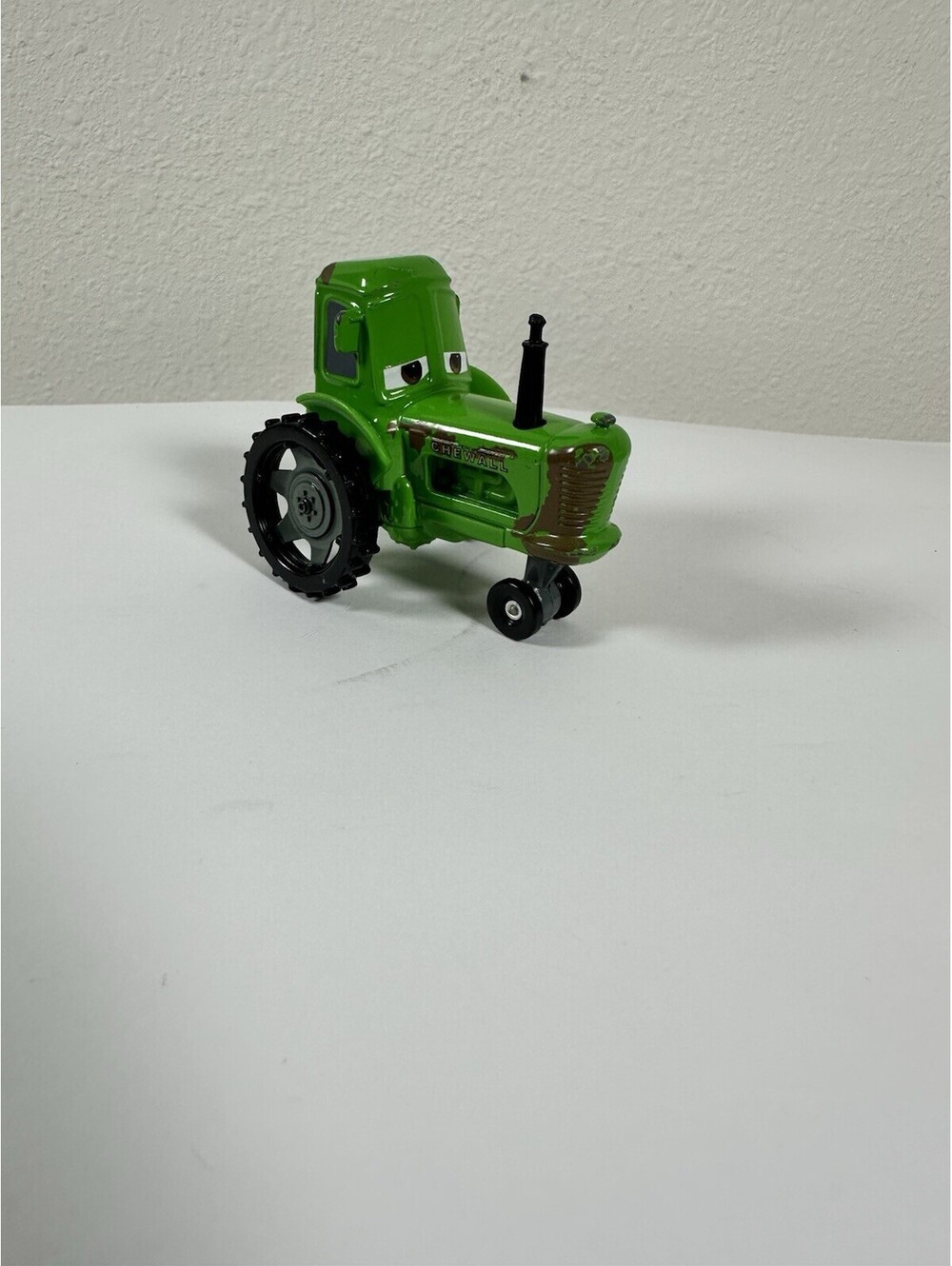Disney Pixar Cars Green & Brown Tractor Cow Diecast Vehicle FC 1:55 Scale